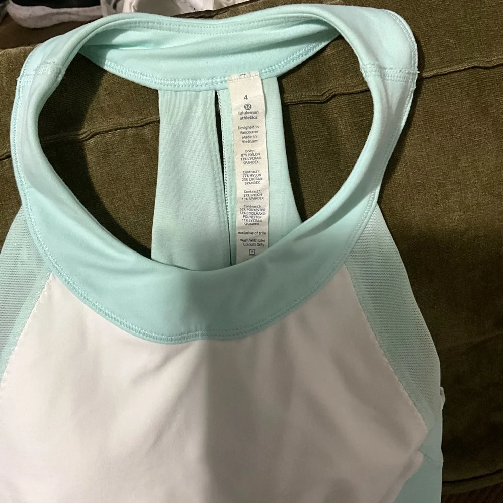 LULULEMON WOMENS SIZE 4 WHITE + AQUA HALTER TANK TOP. - Picture 12 of 14